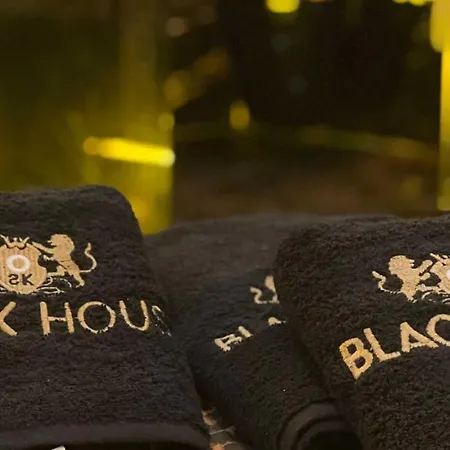 Black House Apart *